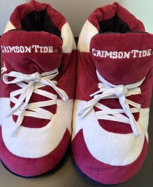 Alabama Crimson Tide Comfy Feet Sneaker Slippers, Unisex, Size Medium